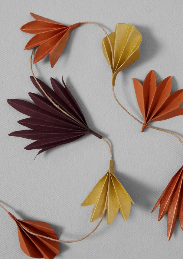Outlet Concertina Petal Paper Garland Christmas Decorations