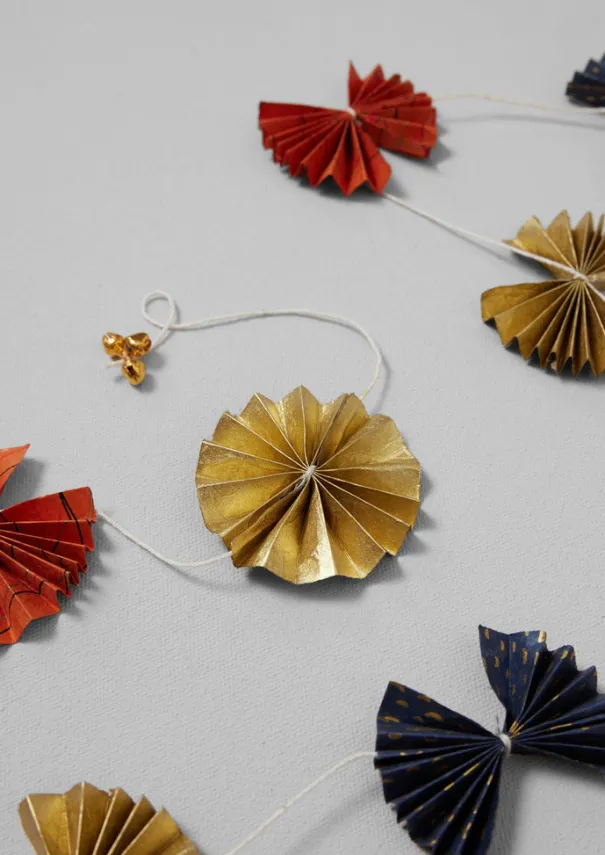 Best Cosmos Lokta Paper Rosette Garland Christmas Decorations