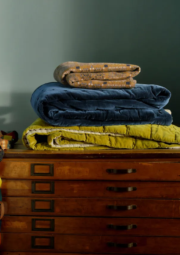 Discount Hand Quilted Velvet Throw Textiles|Blankets & Throws