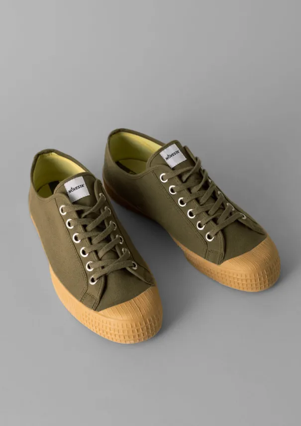 Discount Novesta Star Master Trainers Trainers & Plimsolls