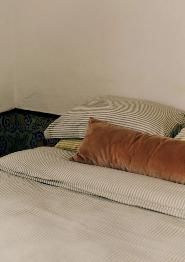 Outlet Velvet Bolster Cushion Textiles|Cushions & Covers